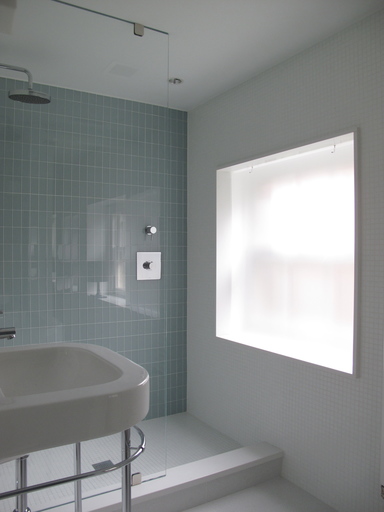 17_bath-alex-1_icon@2x
