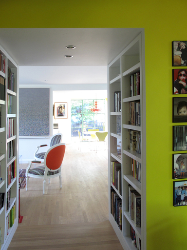 1_np_vw_thru_bookcases_icon@2x